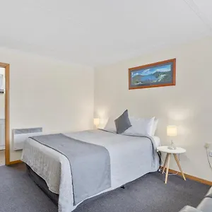 Martin Cash Motel