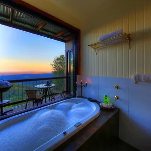 At Remingtons Private Montville